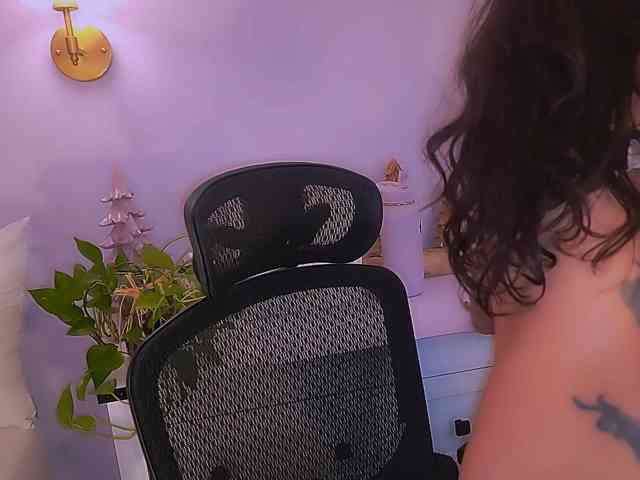 ExcitingWoman