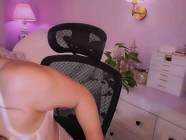 ExcitingWoman webcam