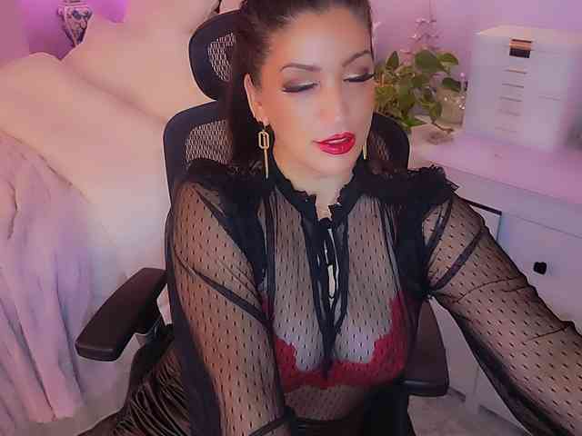 ExcitingWoman