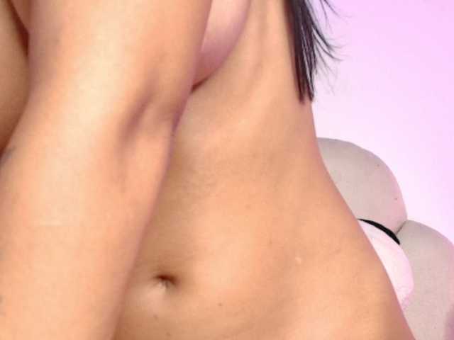 KishaColins live cam on BongaCams