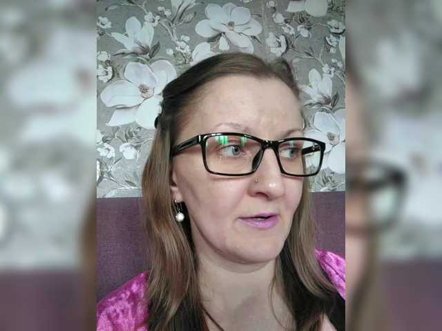 Zarevna's BongaCams show and profile