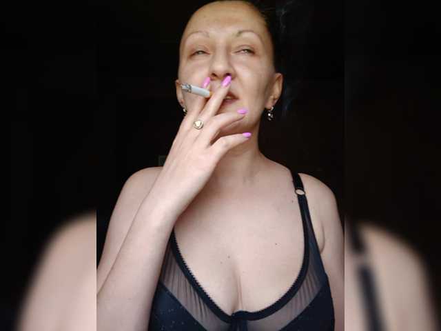 Zarevna live cam on BongaCams