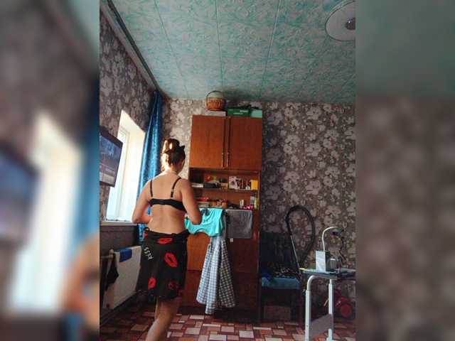 Zarevna live cam on BongaCams