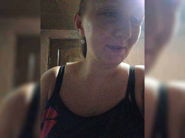 Zarevna live cam on BongaCams