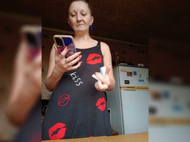 Zarevna live cam on BongaCams