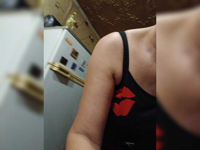 Zarevna live cam on BongaCams