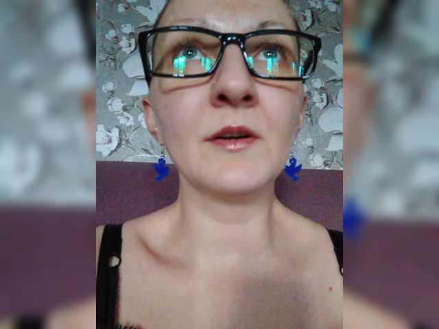 Zarevna, en directo ahora en BongaCams
