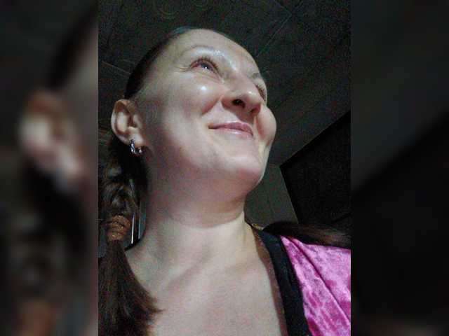 Zarevna live cam on BongaCams
