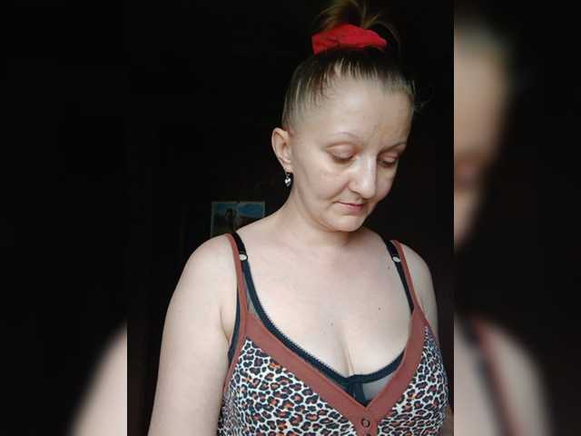 Zarevna live cam on BongaCams