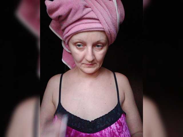 Zarevna live cam on BongaCams