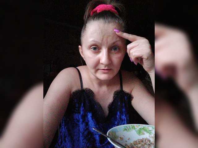 Zarevna live cam on BongaCams