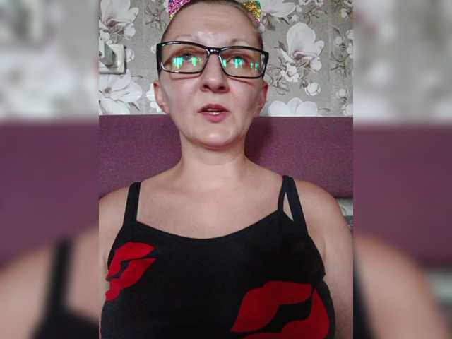 Zarevna live cam on BongaCams