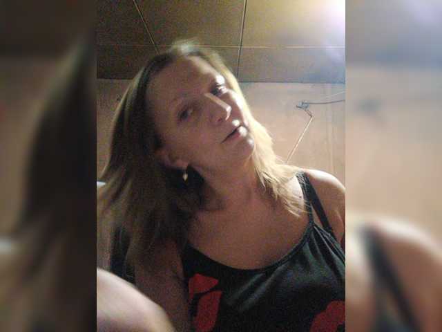 Zarevna live cam on BongaCams