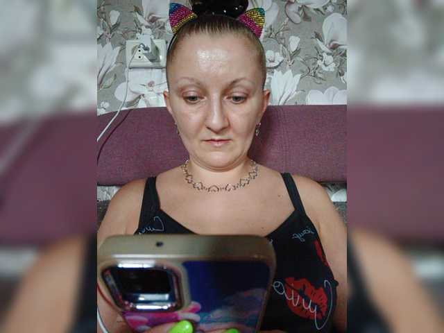 Zarevna live cam on BongaCams