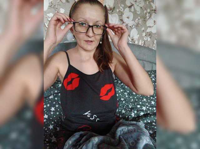 Zarevna live cam on BongaCams