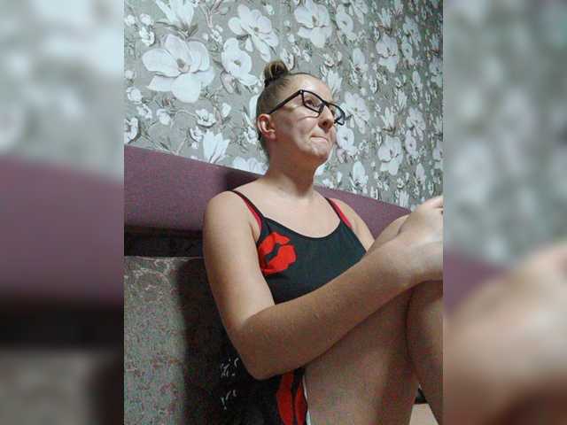 Zarevna live cam on BongaCams