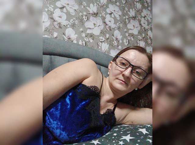 Zarevna live cam on BongaCams