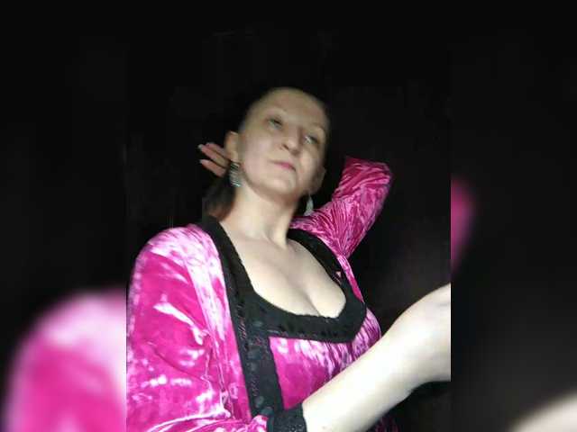 Zarevna's BongaCams show and profile