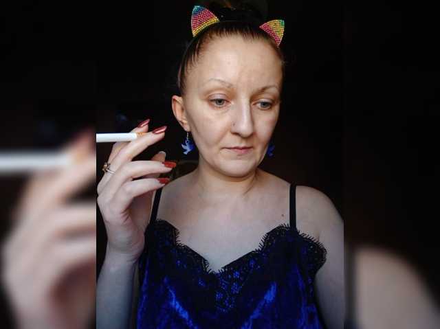 Zarevna, en directo ahora en BongaCams