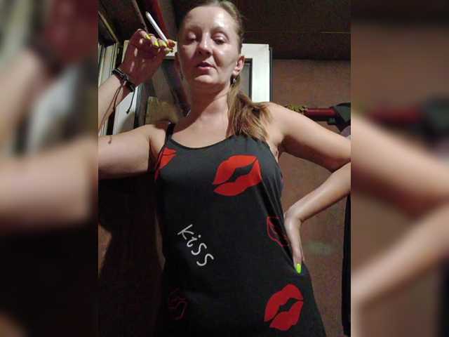 Zarevna live cam on BongaCams