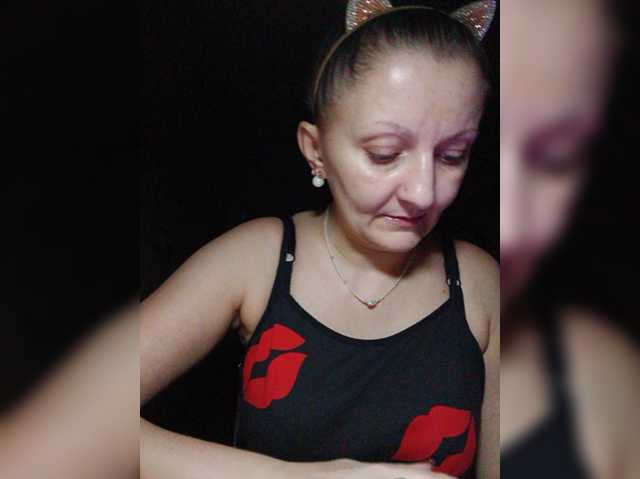 Zarevna live cam on BongaCams