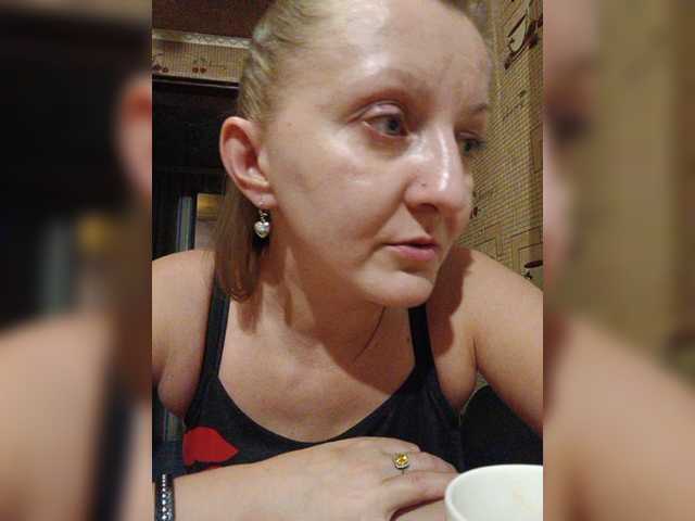 Zarevna live cam on BongaCams