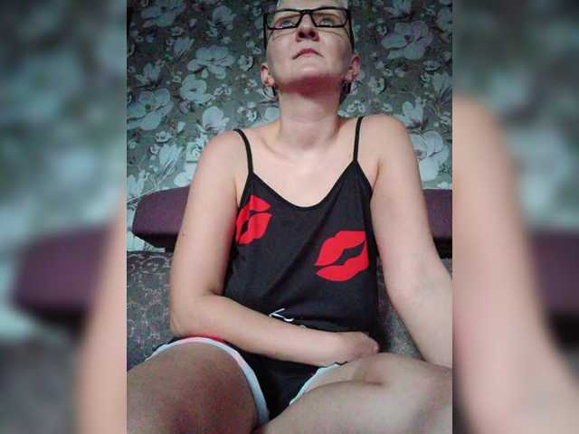 Zarevna live cam on BongaCams