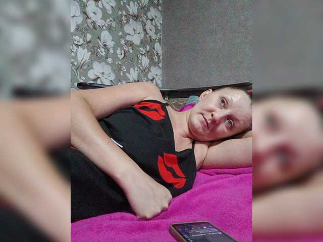 Zarevna live cam on BongaCams