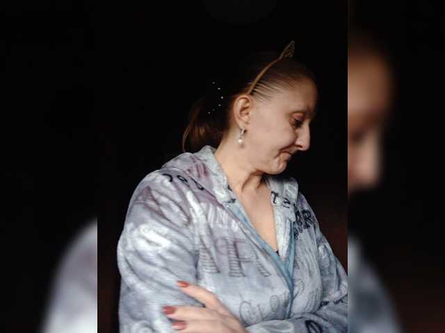 Zarevna live cam on BongaCams