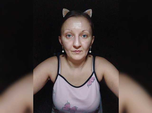 Zarevna live cam on BongaCams
