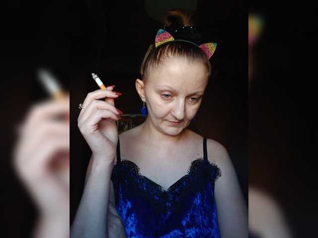 Zarevna, en directo ahora en BongaCams