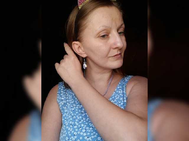 Zarevna live cam on BongaCams