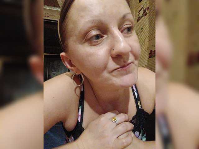 Zarevna live cam on BongaCams
