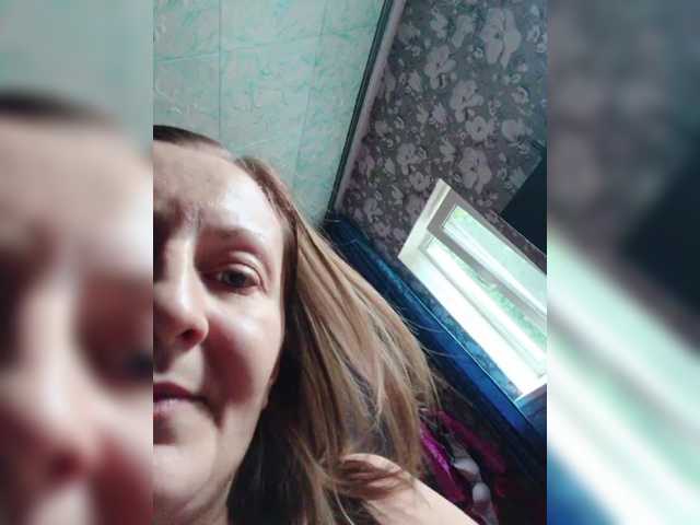 Zarevna live cam on BongaCams