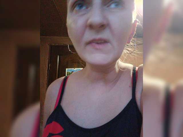 Zarevna live cam on BongaCams