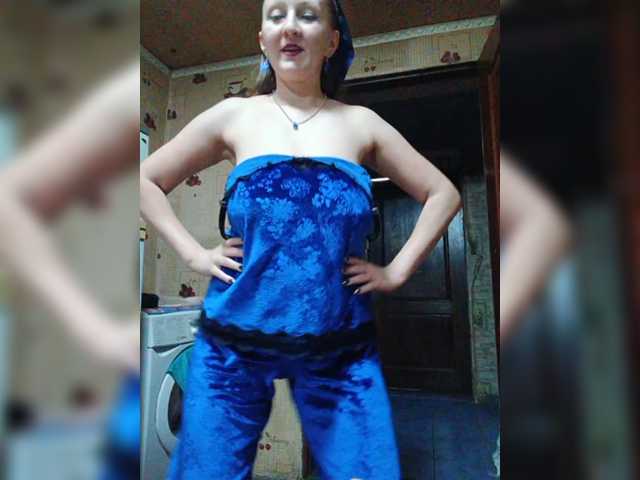 Zarevna live cam on BongaCams