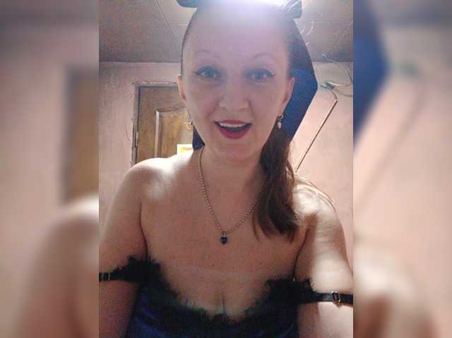Zarevna live cam on BongaCams