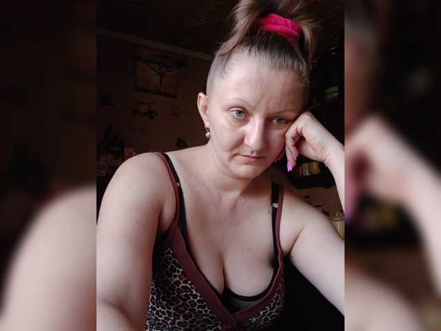 Zarevna live cam on BongaCams