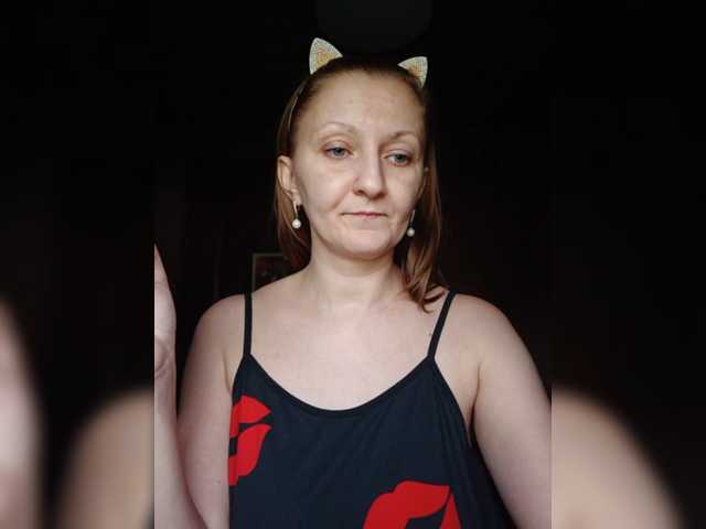 Zarevna live cam on BongaCams