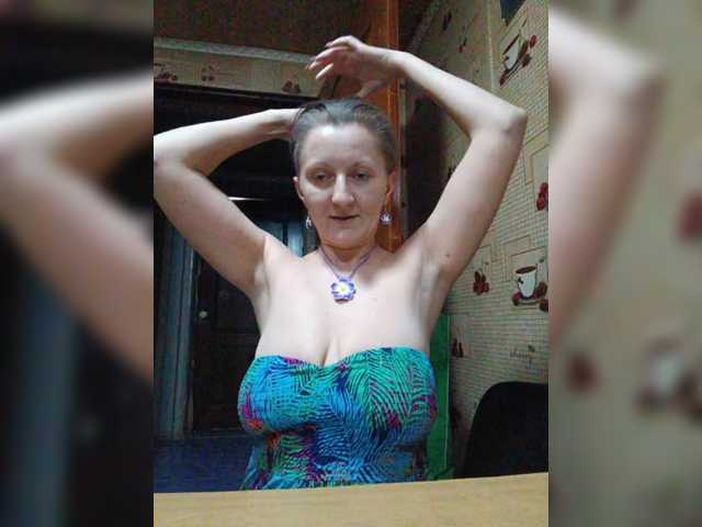 Zarevna live cam on BongaCams