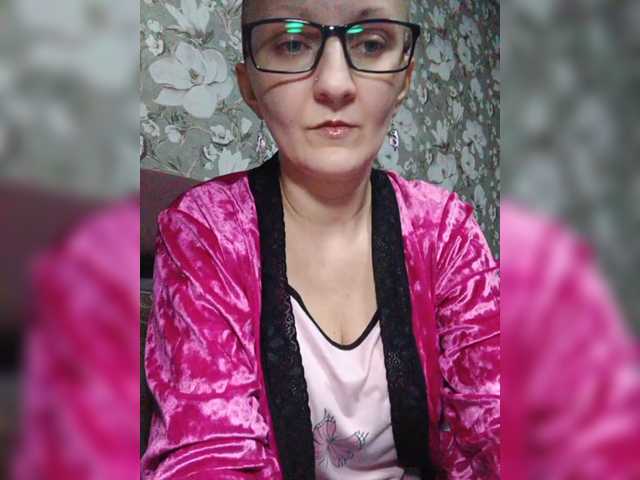 Zarevna live cam on BongaCams