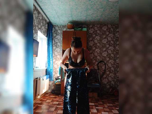 Zarevna live cam on BongaCams