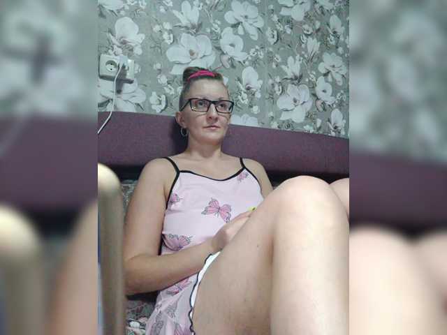 Zarevna live cam on BongaCams