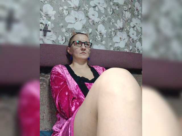 Zarevna live cam on BongaCams