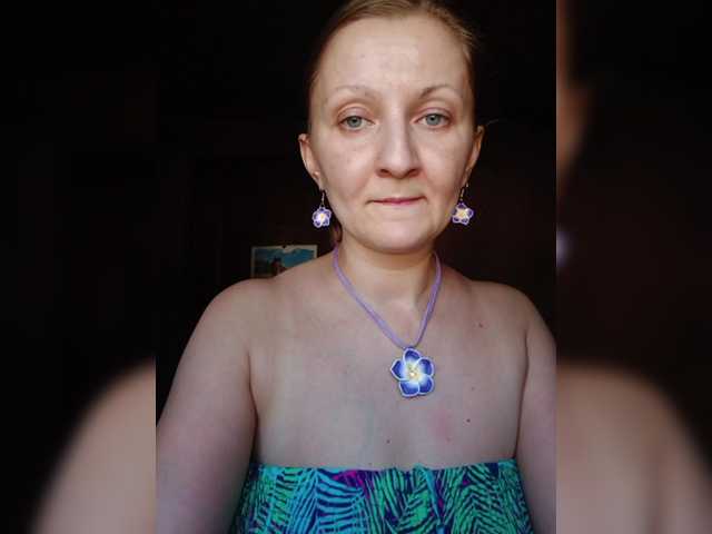 Zarevna live cam on BongaCams