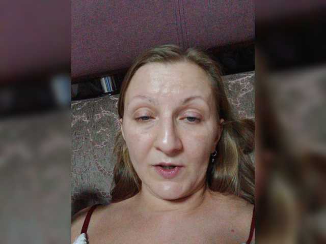 Zarevna live cam on BongaCams