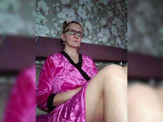 Zarevna live cam on BongaCams