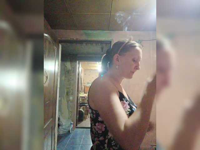 Zarevna live cam on BongaCams