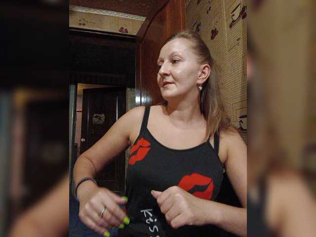 Zarevna live cam on BongaCams