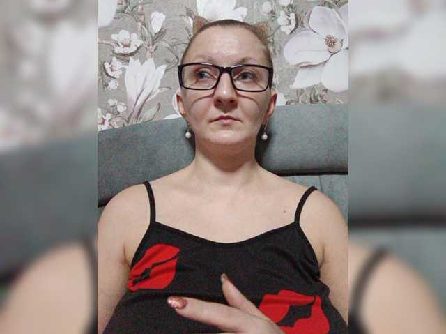 Zarevna live cam on BongaCams